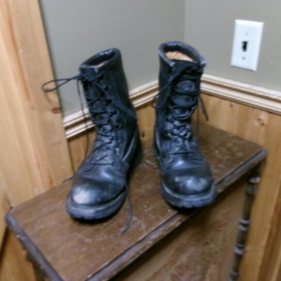 Mens vtg Military 1997 combat boots lined leather vibram soles grunge biker 8 M main image 5